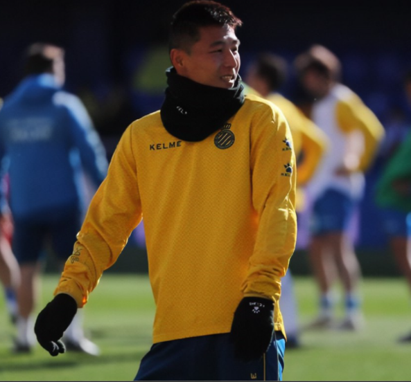 罗马训练开放日，赛前单刀错失引欢呼，国王杯在即，心理建设被强调的简单介绍